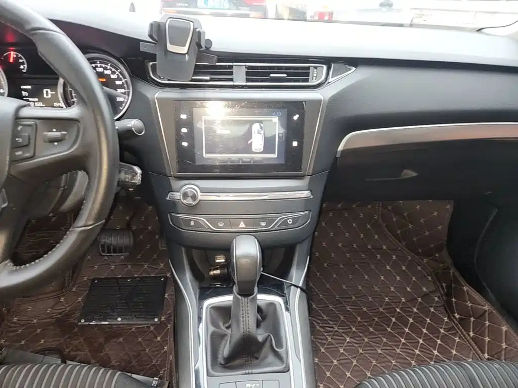 Peugeot 408 — миниатюра 13