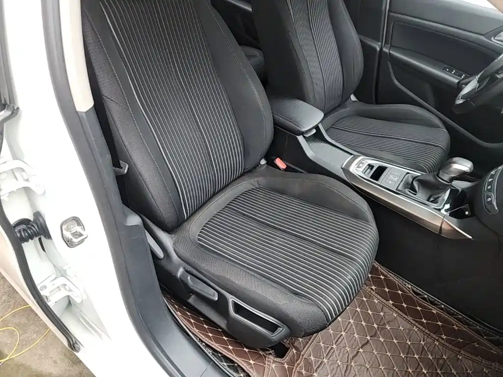 Peugeot 408 — миниатюра 25