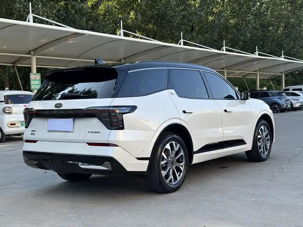 Ford Edge — миниатюра 4