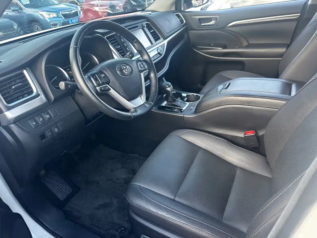 Toyota Highlander — миниатюра 4