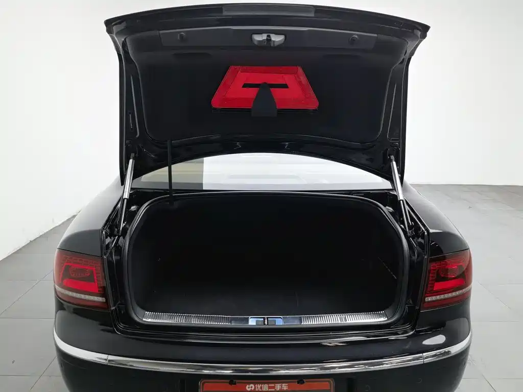 Volkswagen Phaeton — миниатюра 16