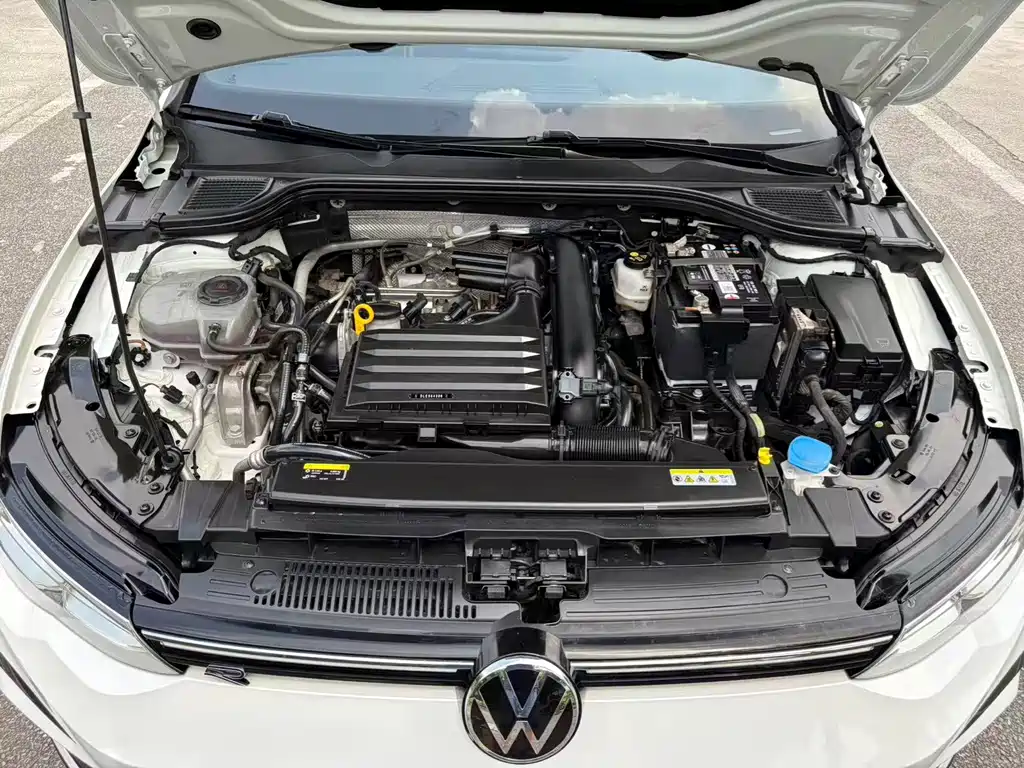 Volkswagen Golf — миниатюра 18