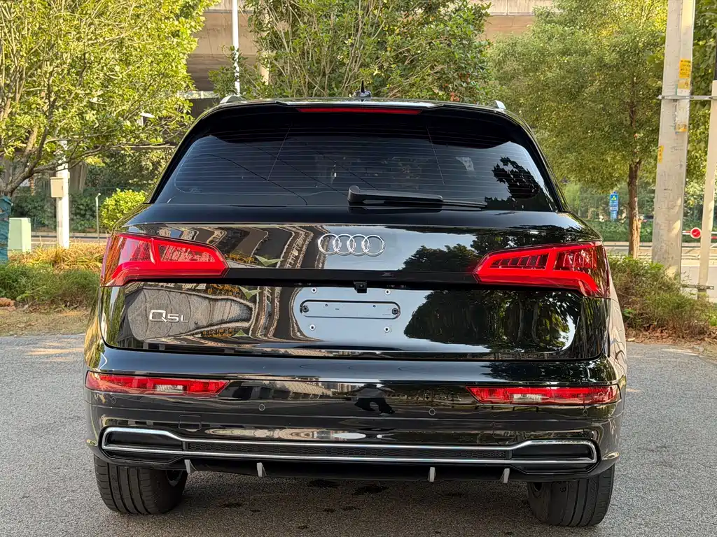 Audi Q5L — миниатюра 9