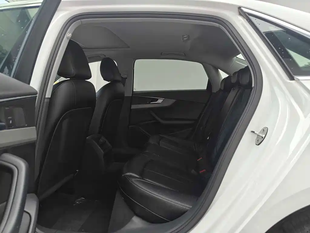 Audi A4L — миниатюра 11