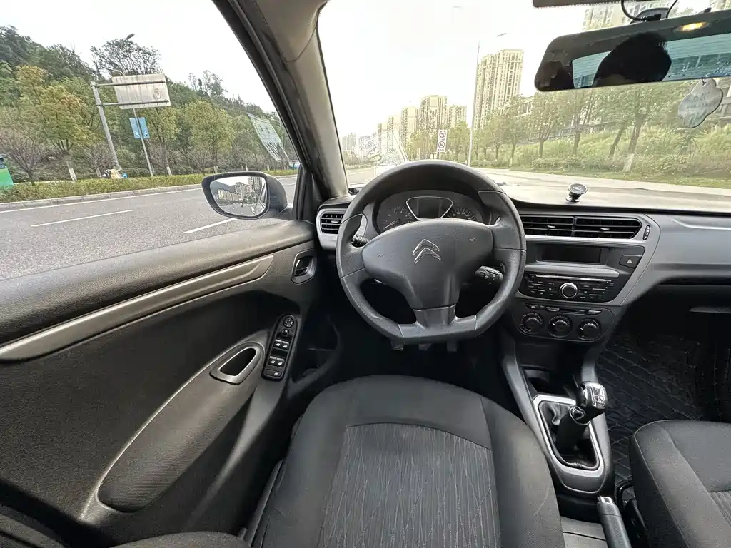 Citroen Elysee — миниатюра 16