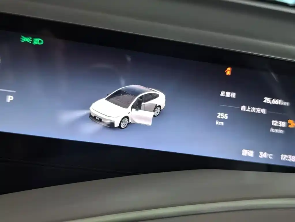 Leapmotor Leapmotor B01 — миниатюра 9