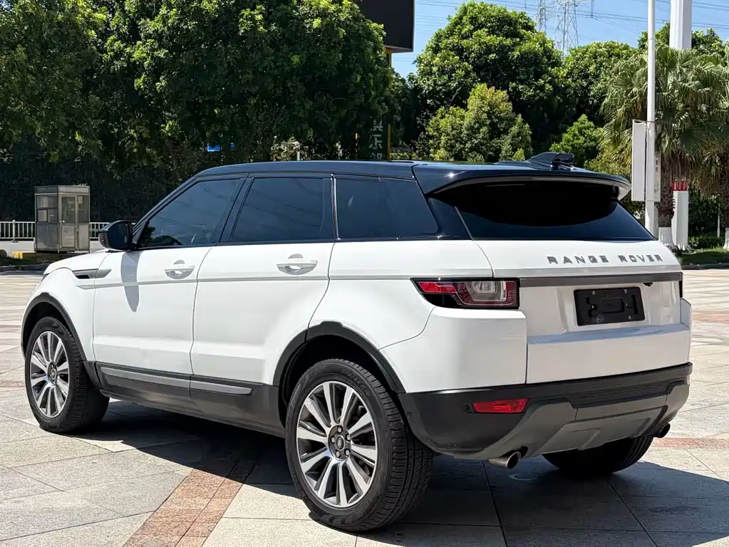 Land Rover Evoque — миниатюра 8