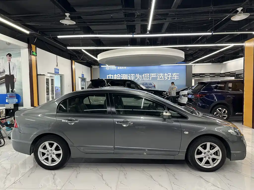 Honda Civic — миниатюра 4