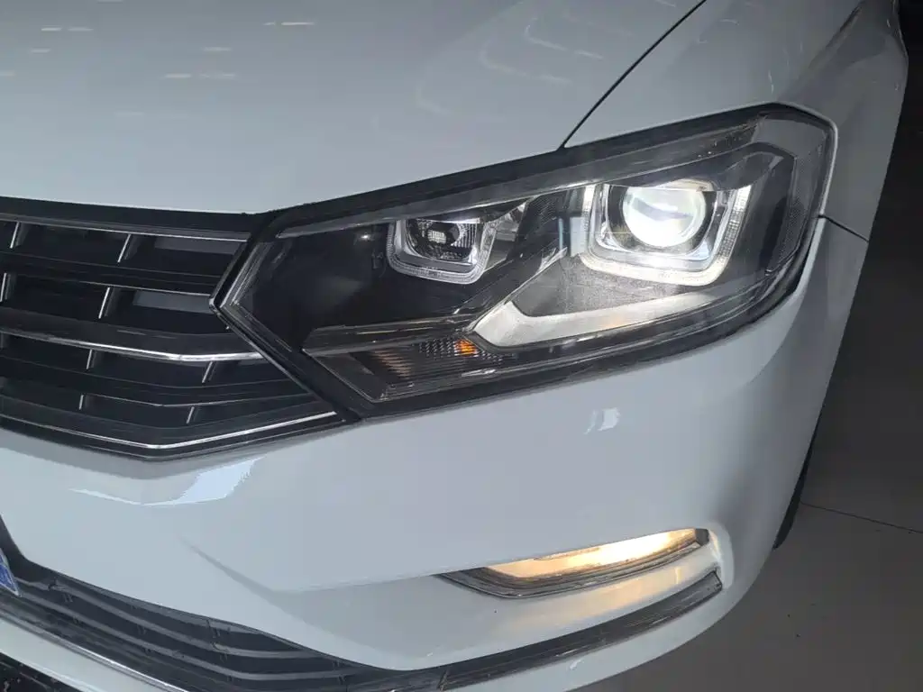 Volkswagen Bora — миниатюра 24