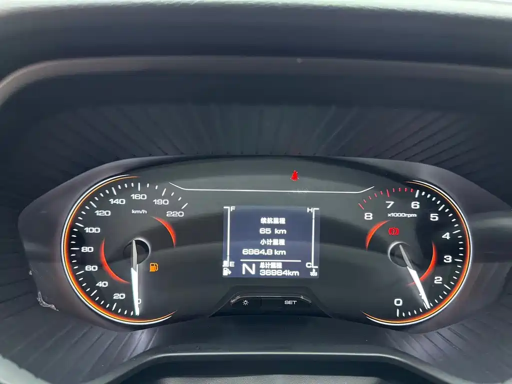 Wuling Jiachen — миниатюра 10