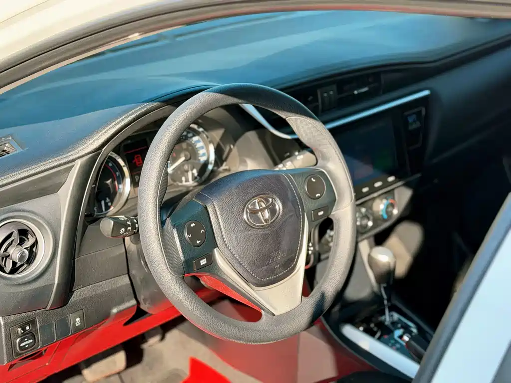 Toyota Corolla — миниатюра 8