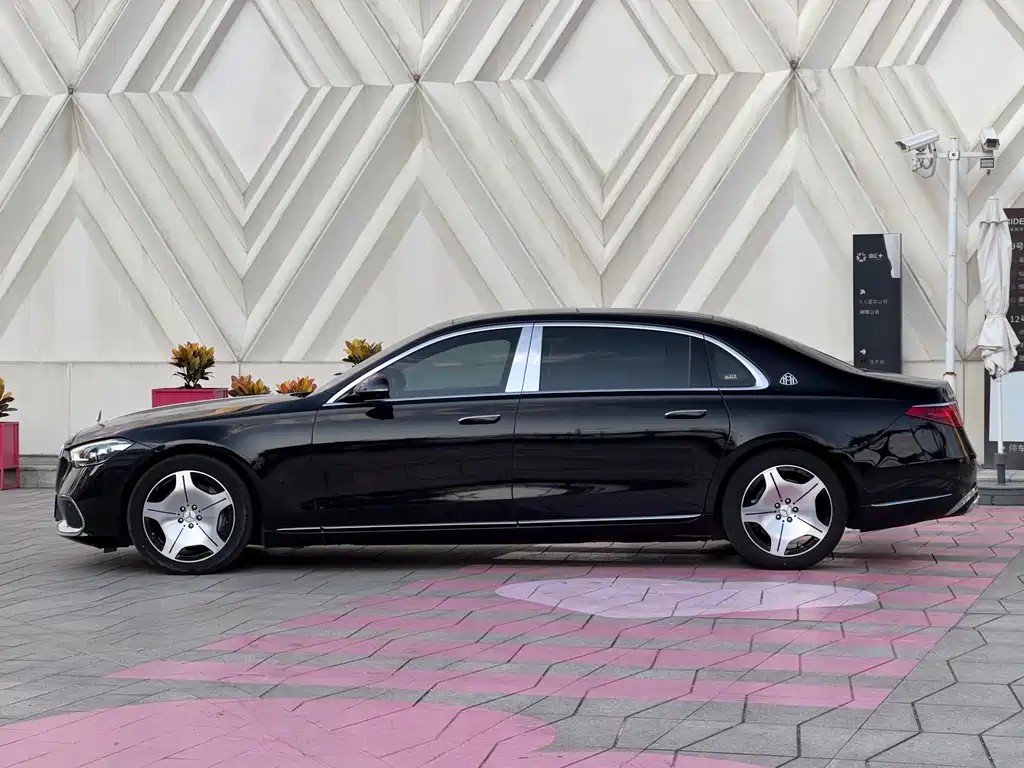Mercedes-Benz S-Class — миниатюра 7