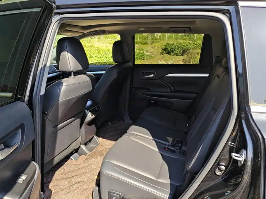 Toyota Highlander — миниатюра 11