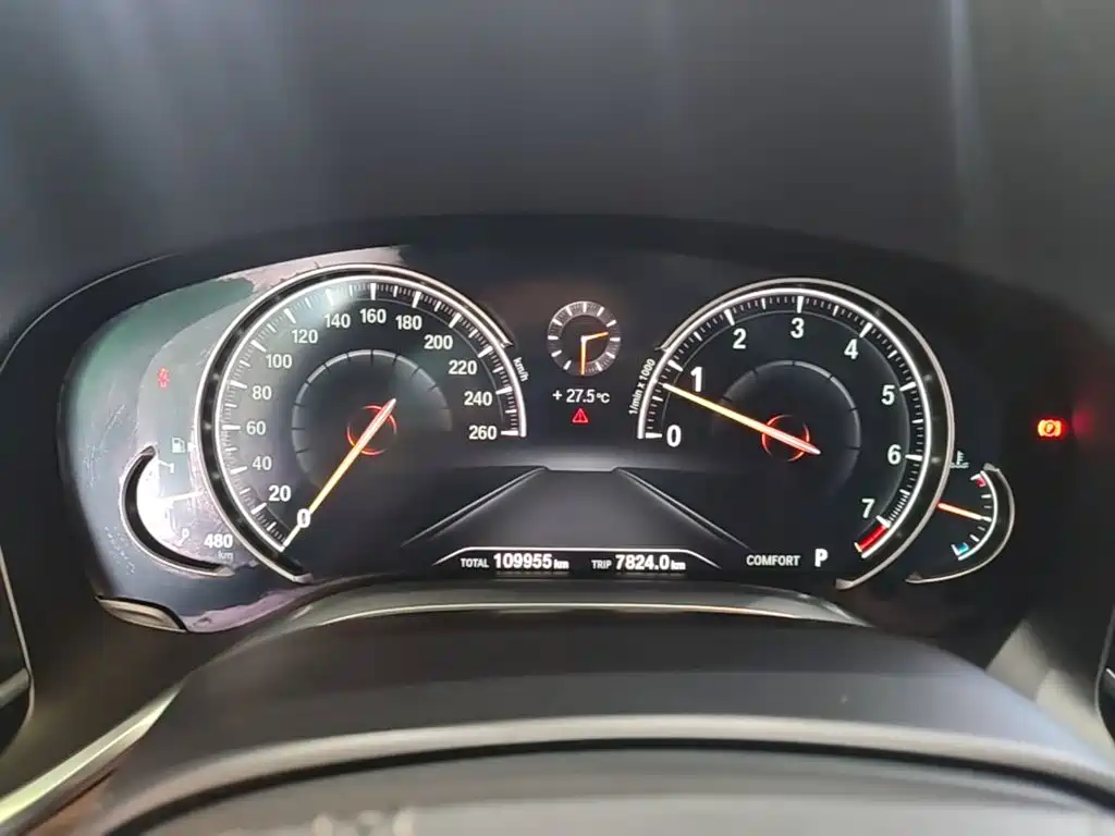 BMW 7 Series — миниатюра 12
