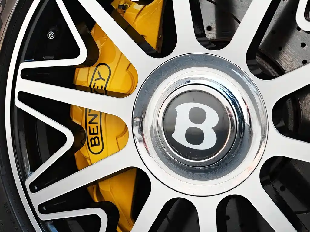 Bentley Flying Spur — миниатюра 8
