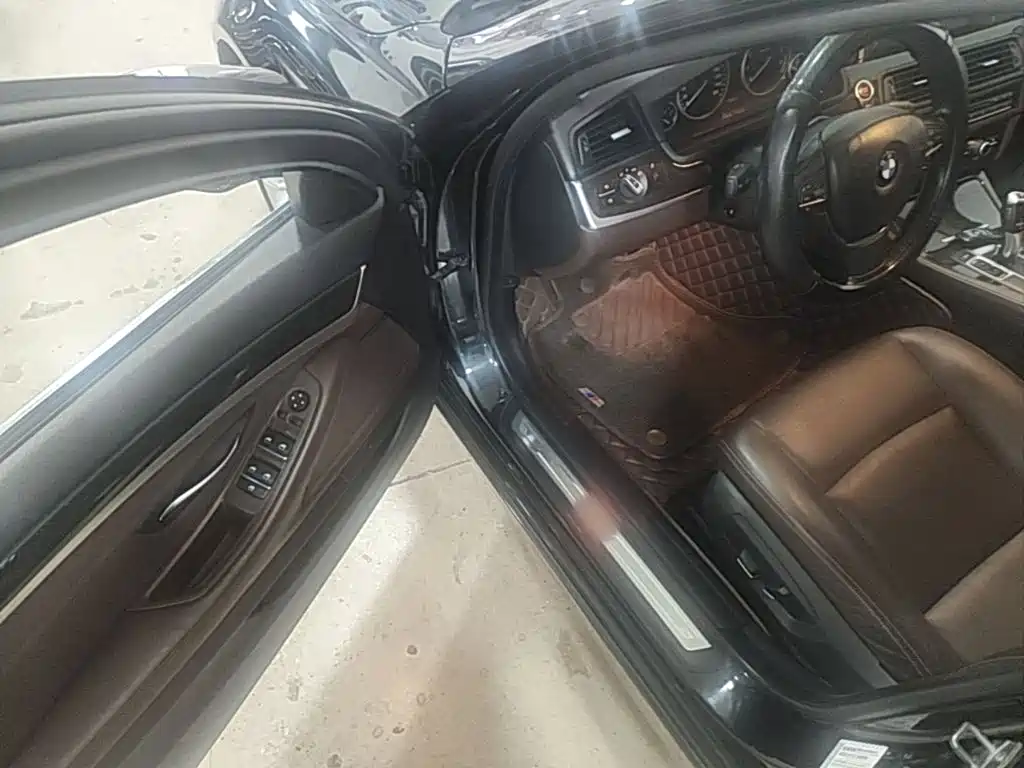 BMW 5 Series — миниатюра 16