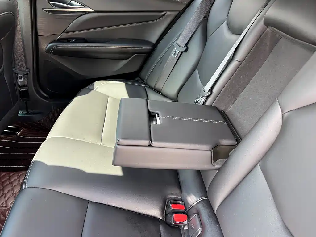 Cadillac CT4 — миниатюра 17
