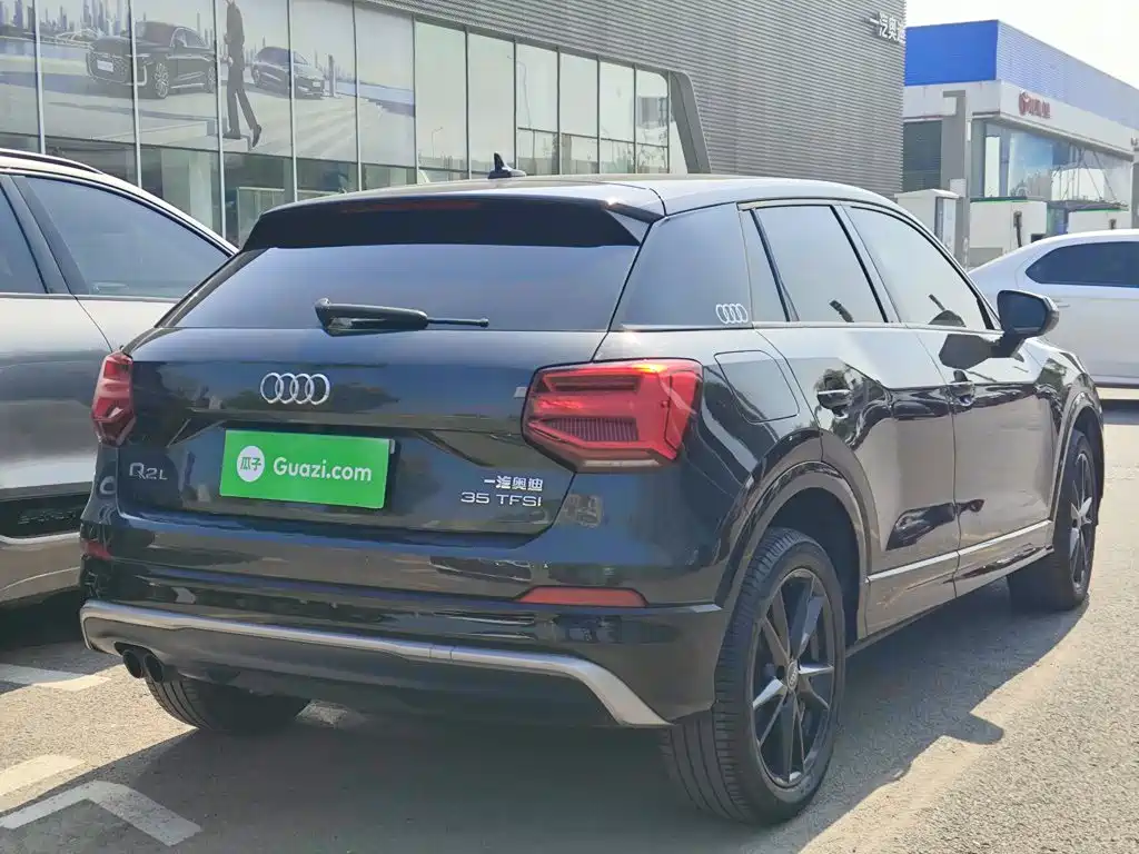 Audi Q2L — миниатюра 7