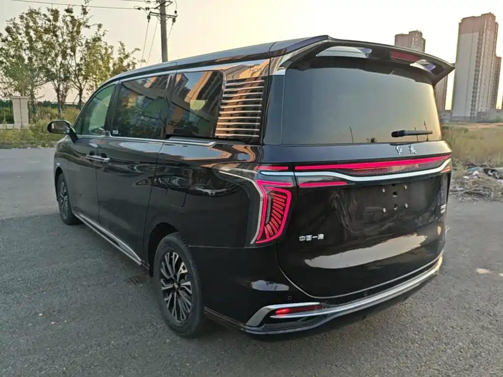 Hongqi Hongqi HQ9 PHEV — миниатюра 5