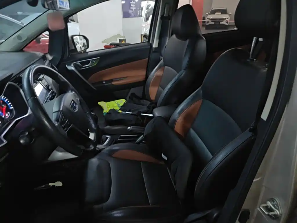 Geely Vision X3 — миниатюра 15