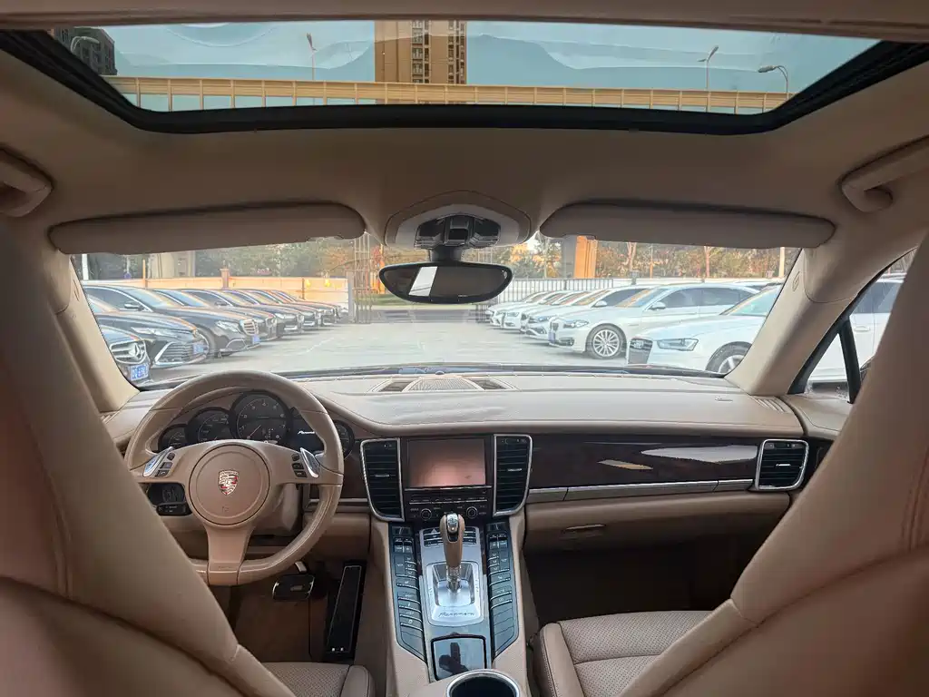 Porsche Panamera — миниатюра 5