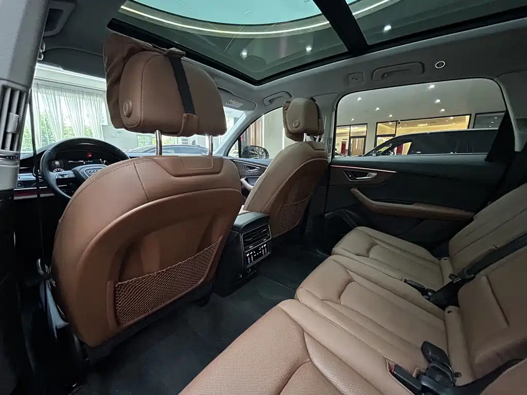Audi Q7 — миниатюра 14