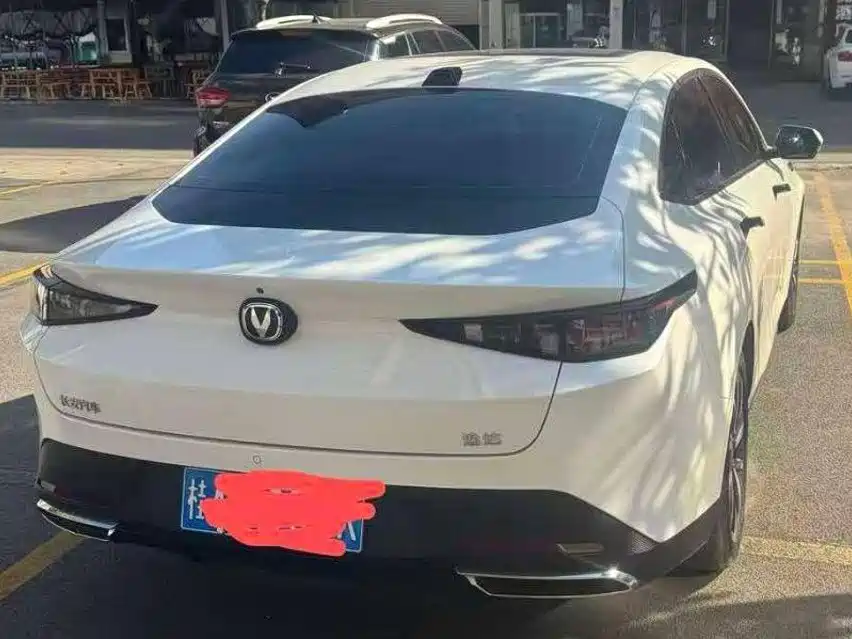 Changan Yida — миниатюра 2