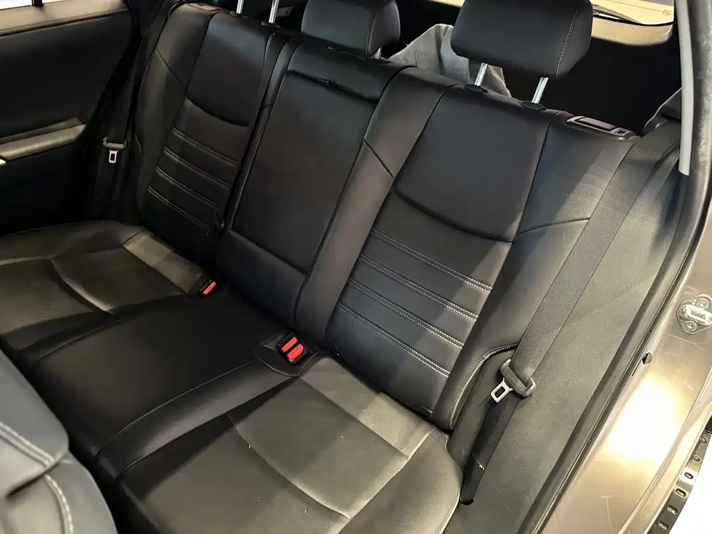Toyota RAV4 — миниатюра 14