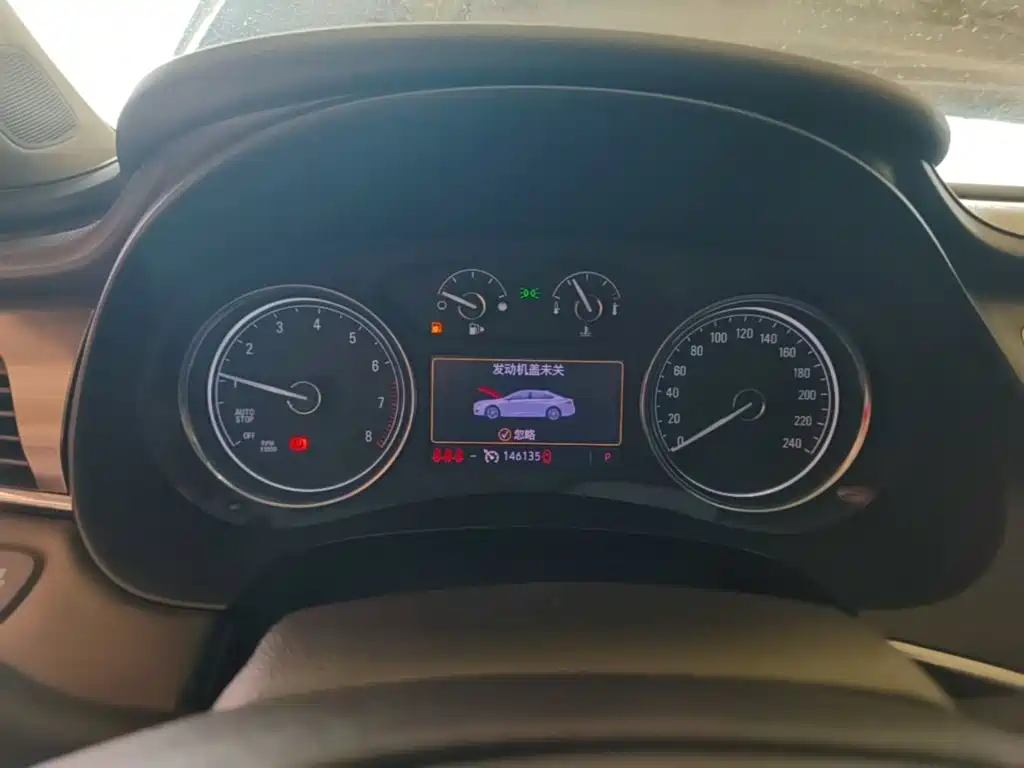 Buick LaCrosse — миниатюра 12