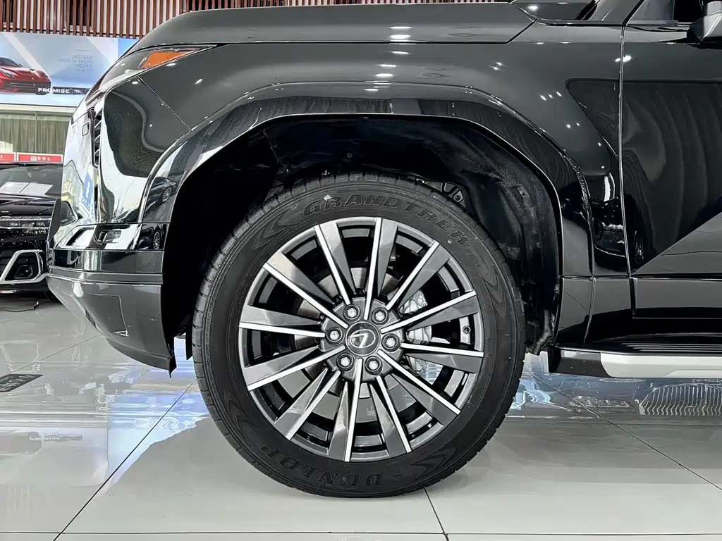 Lexus GX — миниатюра 27
