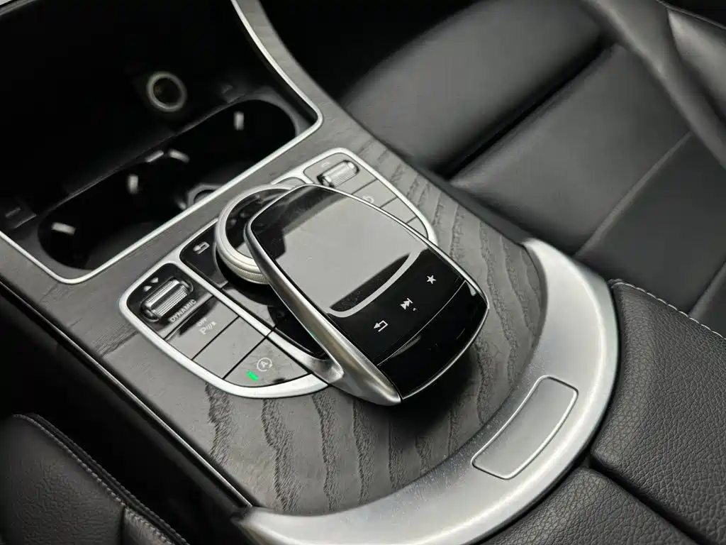 Mercedes-Benz C-Class — миниатюра 9