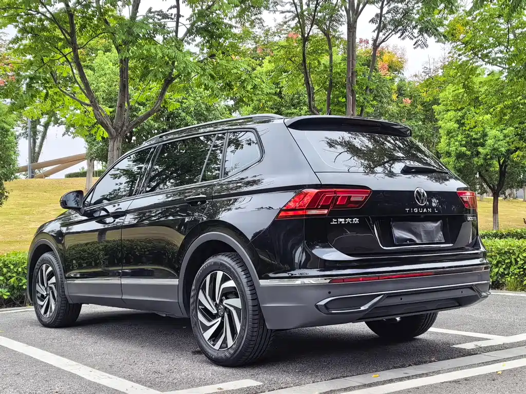Volkswagen Tiguan L — миниатюра 19
