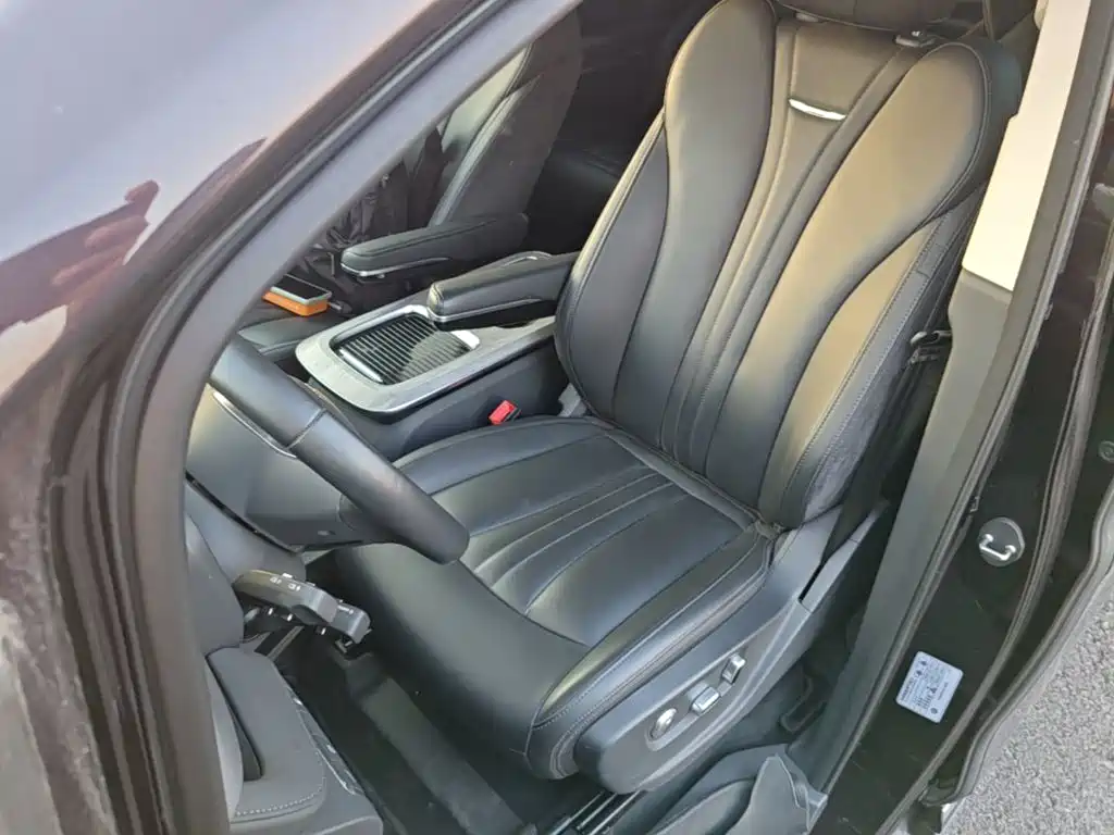 Hongqi Hongqi HQ9 PHEV — миниатюра 15