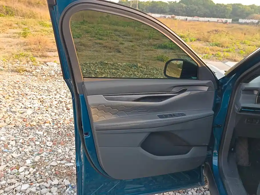 Ford Edge — миниатюра 7