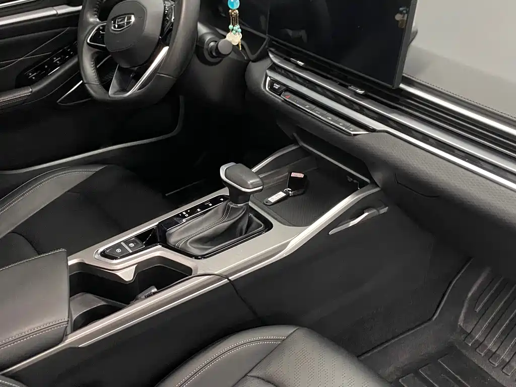 Geely Emgrand — миниатюра 12