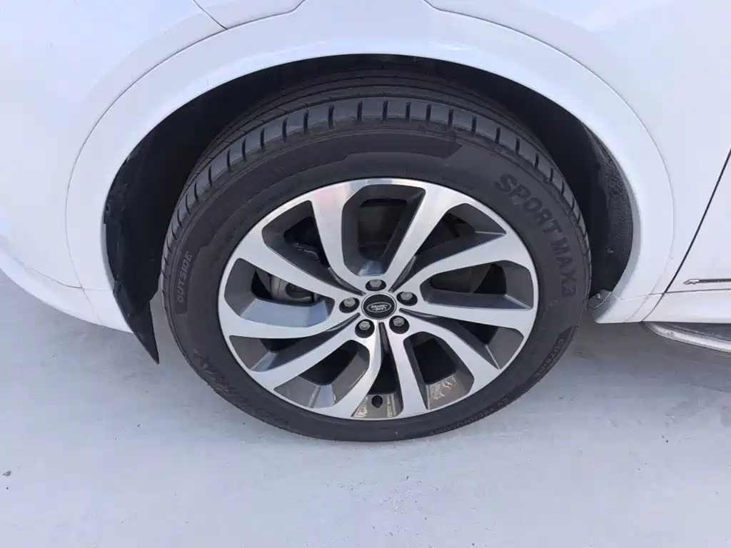 Land Rover Discovery Sport — миниатюра 23