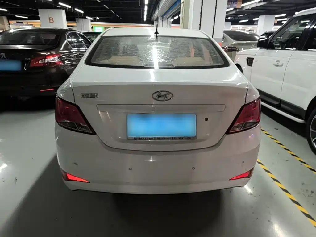 Hyundai Verna — миниатюра 6