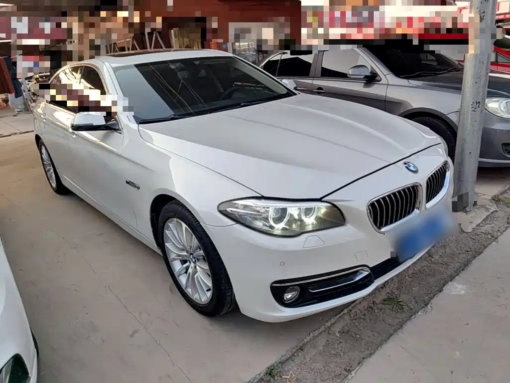 BMW 5 Series — миниатюра 4