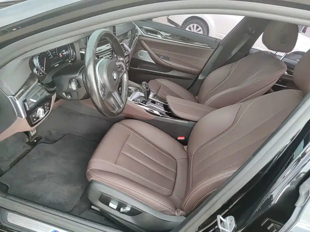 BMW 5 Series — миниатюра 15