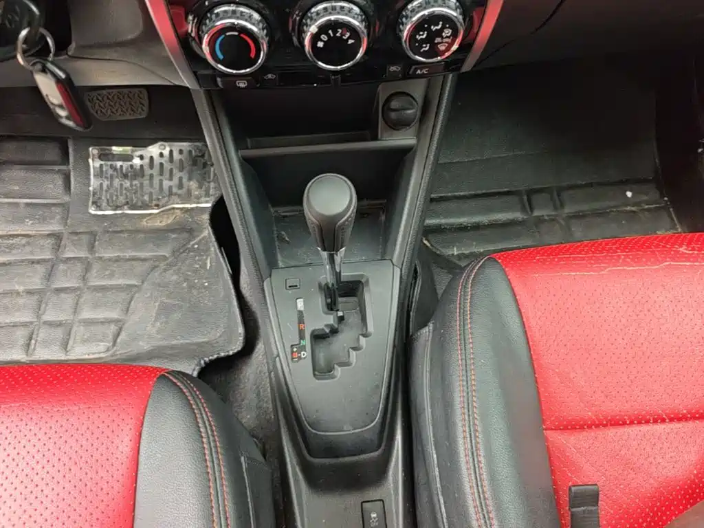 Toyota Yaris L — миниатюра 14