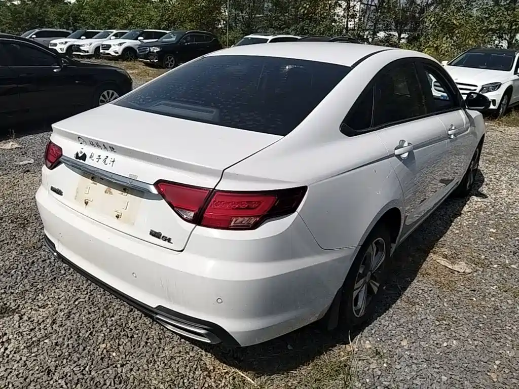 Geely Emgrand GL — миниатюра 7