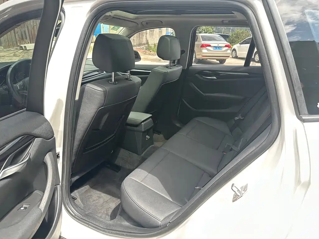 BMW X1 — миниатюра 8