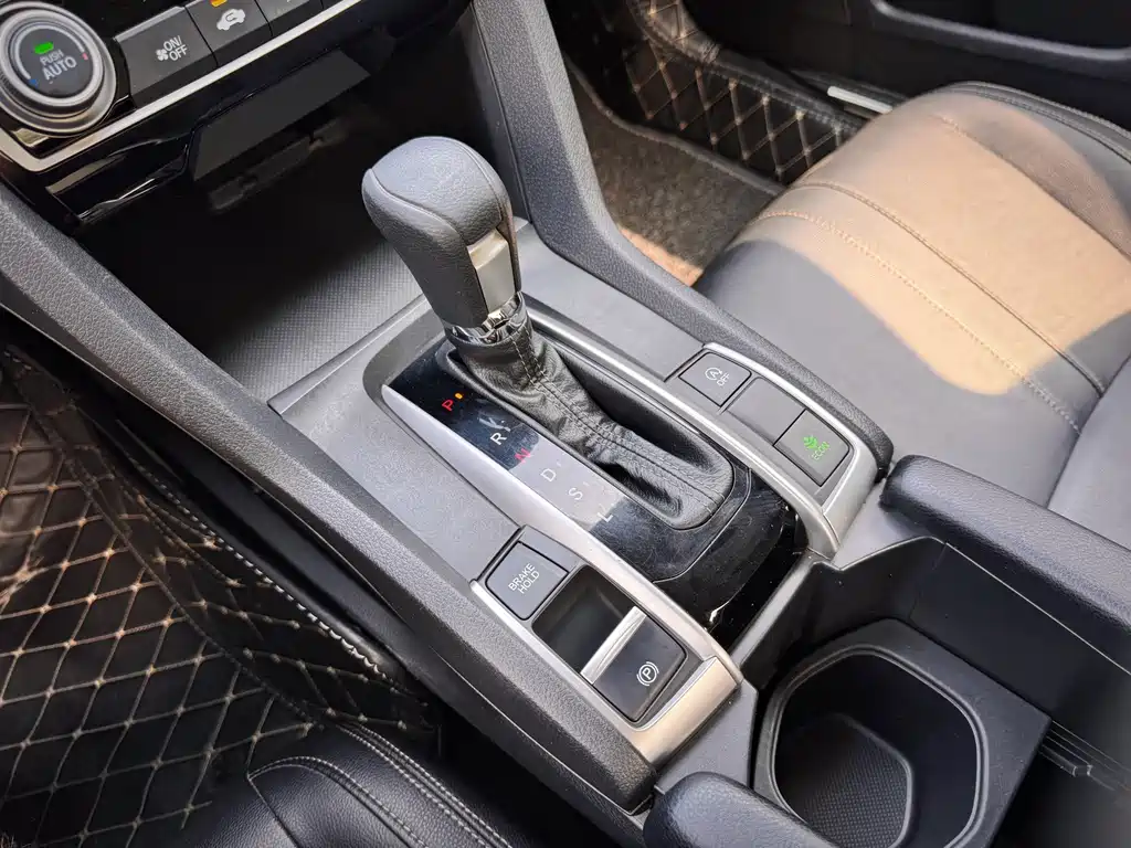 Honda Civic — миниатюра 15