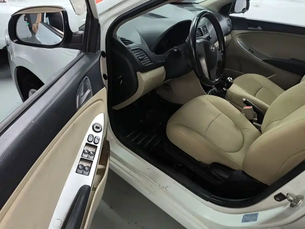 Hyundai Verna — миниатюра 16