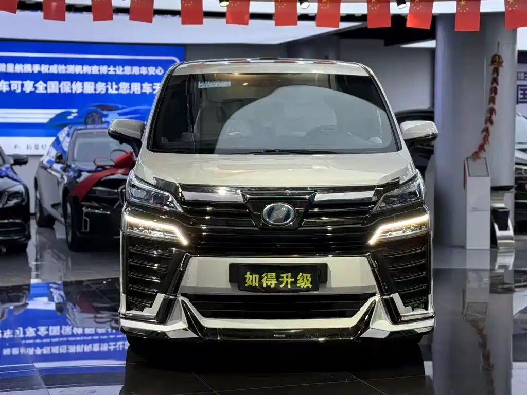 Toyota Alphard — миниатюра 2