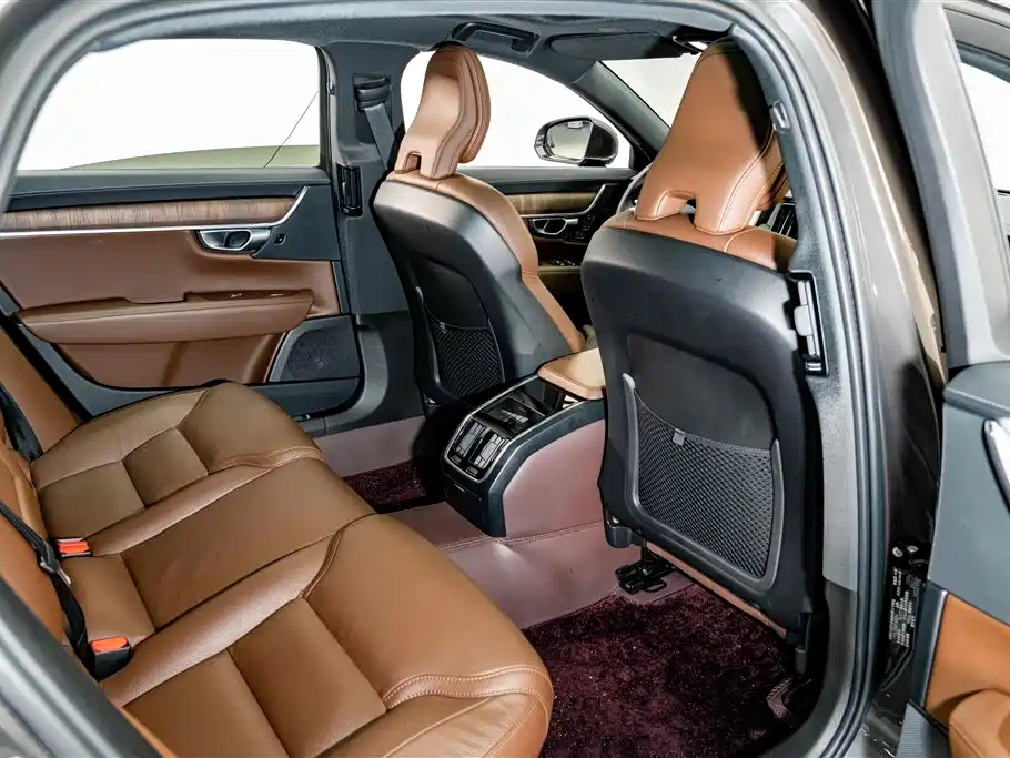 Volvo S90 — миниатюра 21
