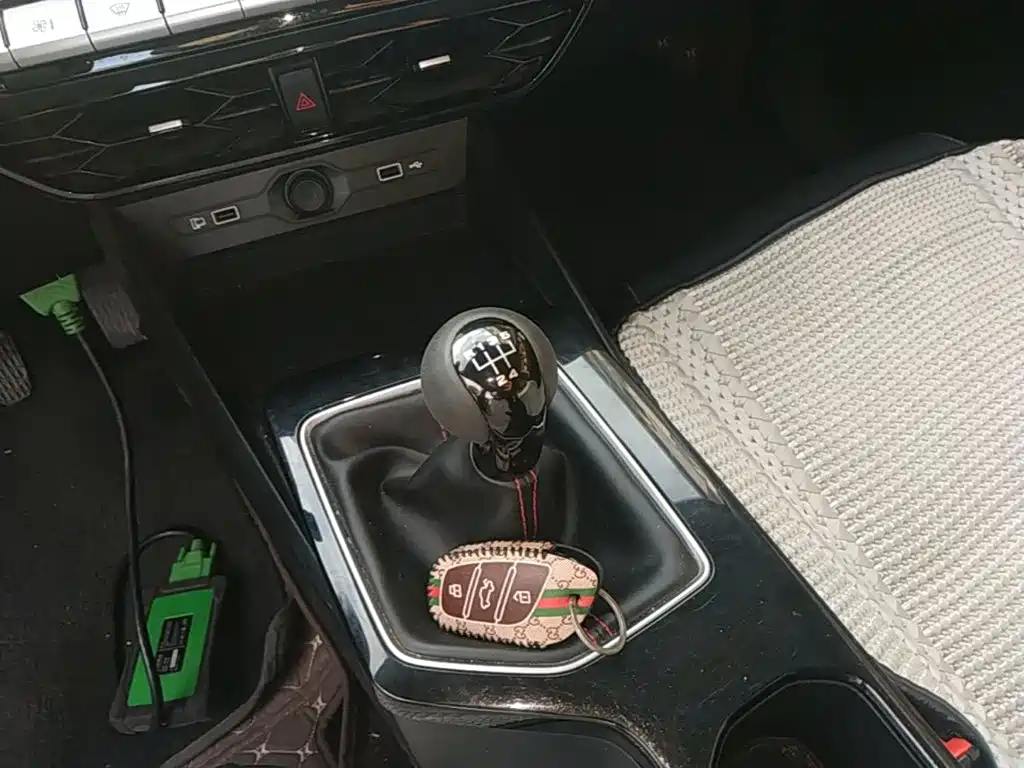 MG MG5 — миниатюра 14