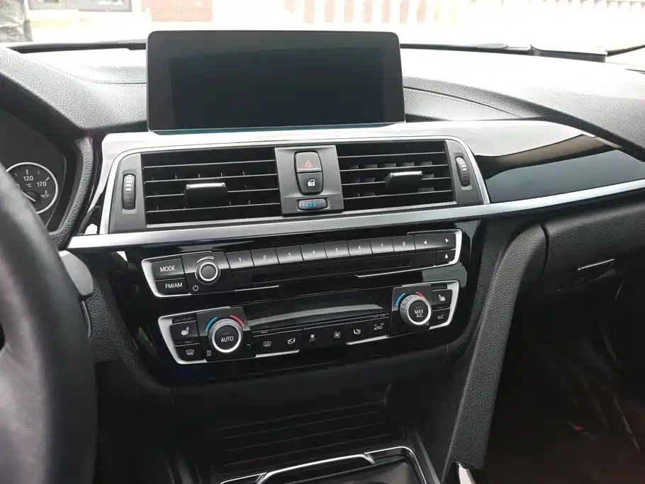BMW 3 Series — миниатюра 13