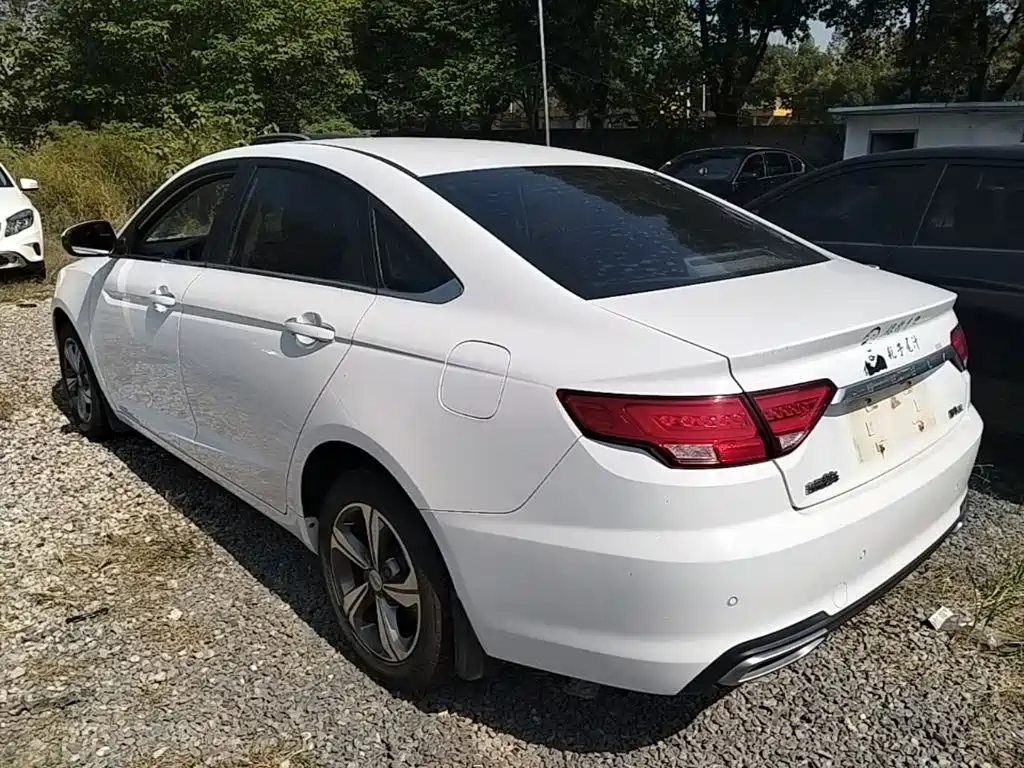 Geely Emgrand GL — миниатюра 5