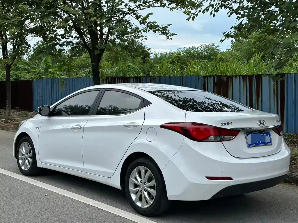 Hyundai Elantra Langdong — миниатюра 6